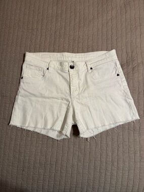 Kut from the Kloth Gidget mid-rise, white denim shorts
